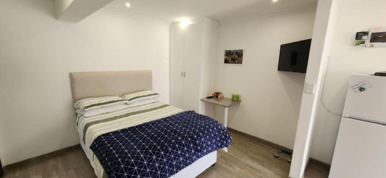 Pearl On Wimbledon - Edgemead - Perfect Access To The Cape Apartment